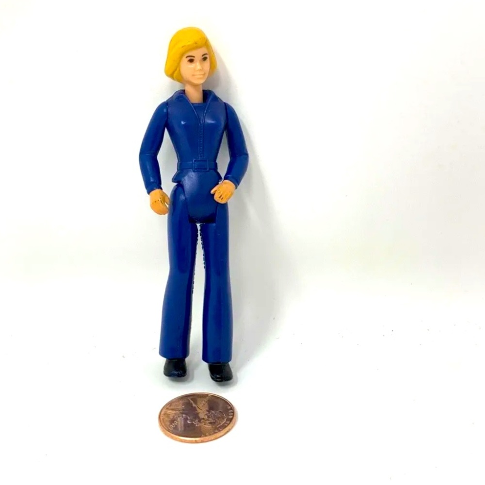 Vintage Tonka Play People Action Figure Woman Female Blue Outfit